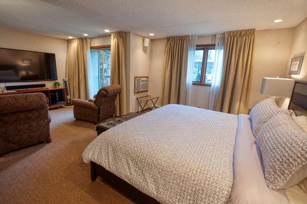 Sophie Station Suites Fairbanks Room photo